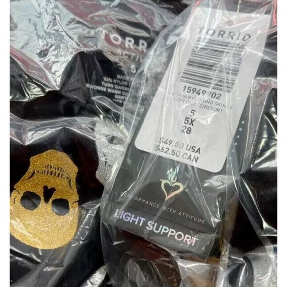 Torrid +5 Black Glitter Gold-Silver Skulls Racerback 4 Way Stretch Sports Bra - Picture 6 of 6